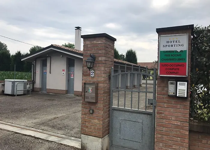 Sporting 3* Campagnola Emilia